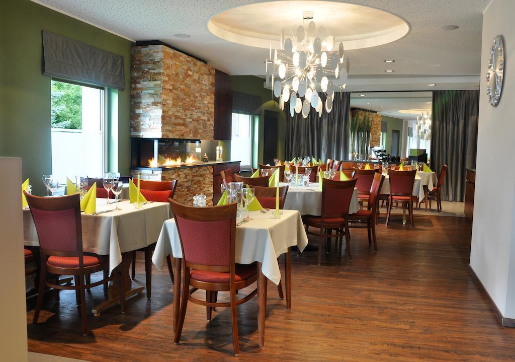 Zum Burghof Hotel Schoenberg Kültér fotó